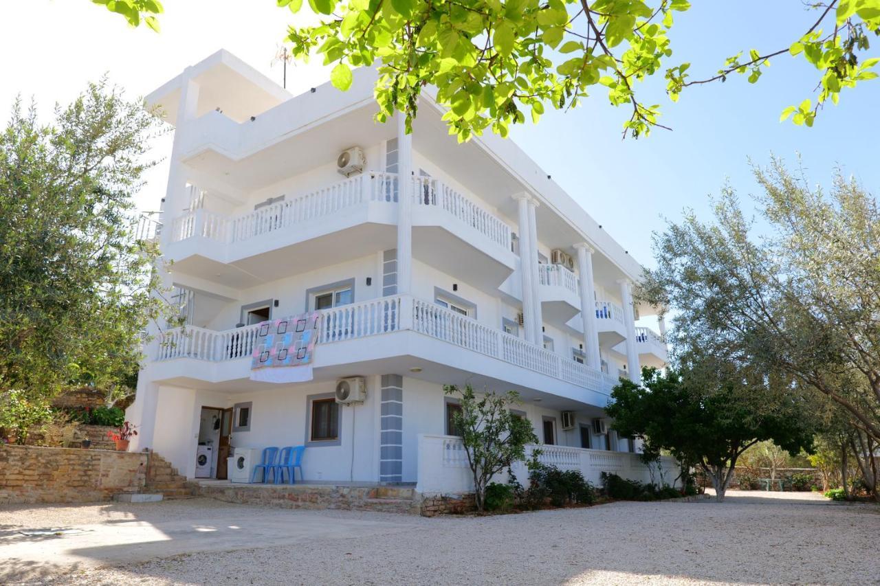 Vila Unique Aparthotel Ksamil Buitenkant foto