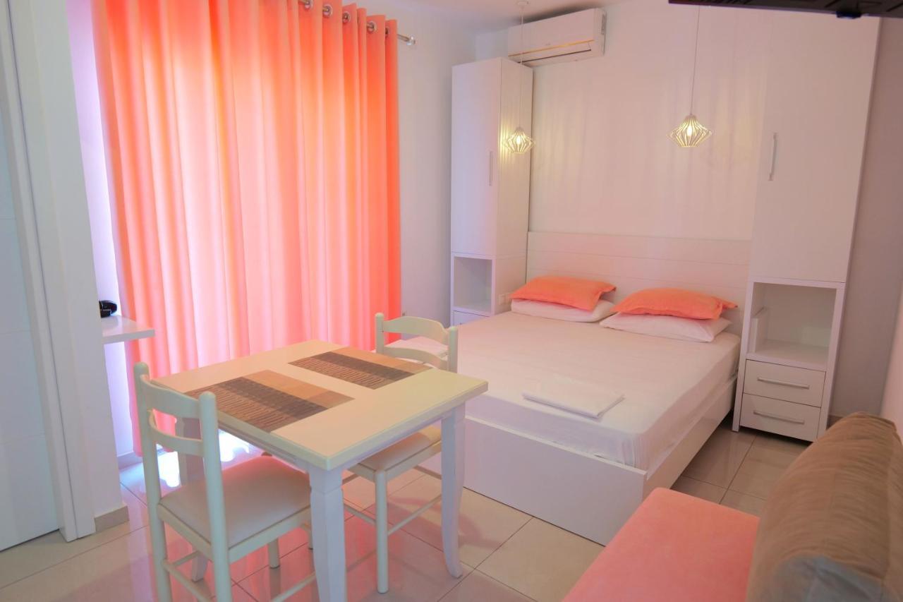 Vila Unique Aparthotel Ksamil Buitenkant foto